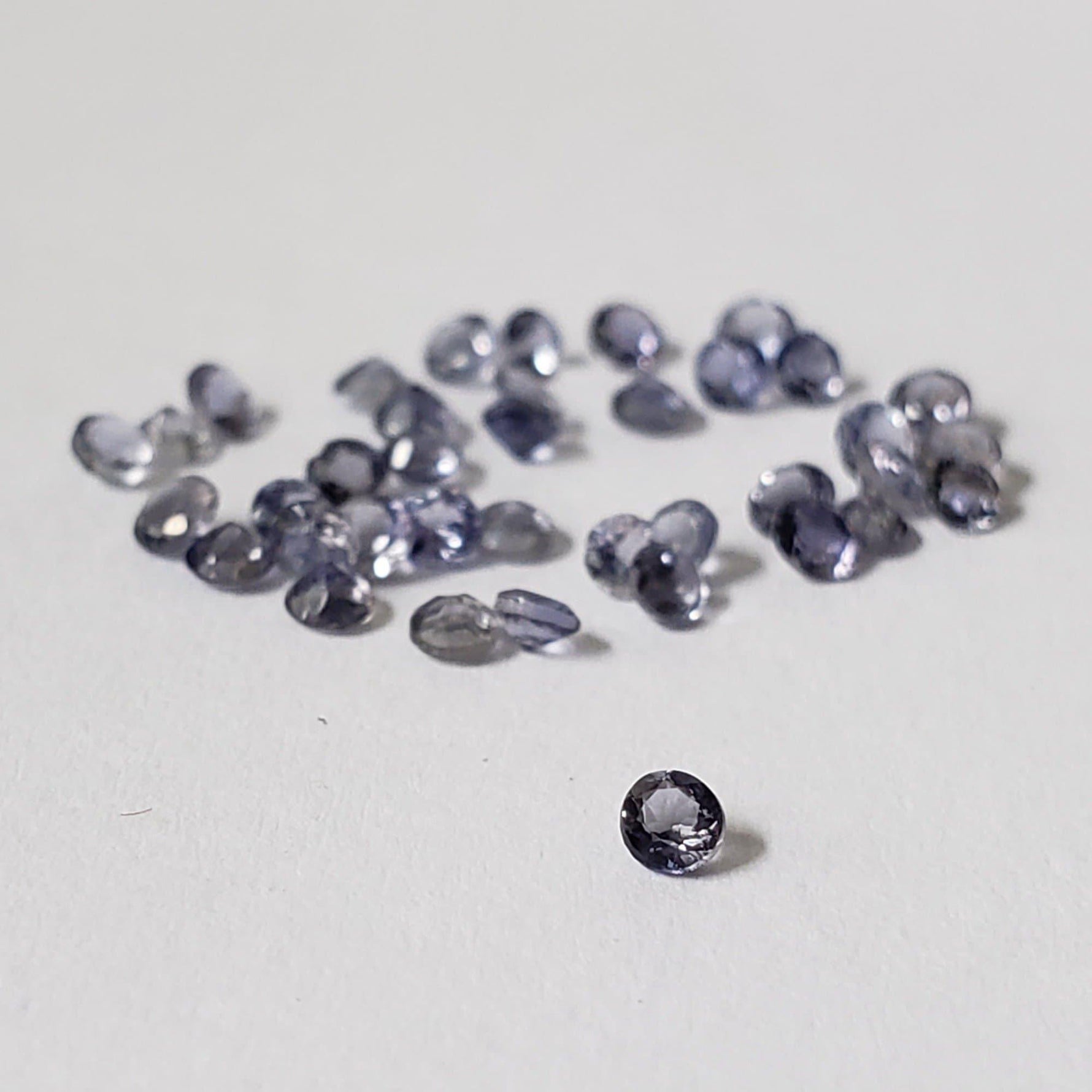 Iolite | Round Cut | Blue Purple | 2.2mm - Canagem.com