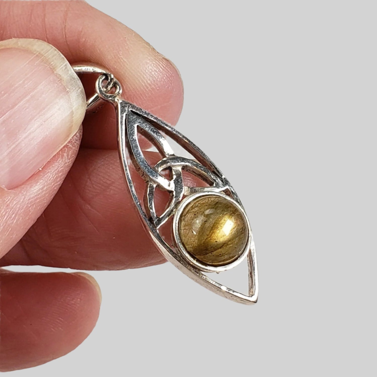  Labradorite Celtic Knot Pendant | 925 Sterling Silver | Thailand 1