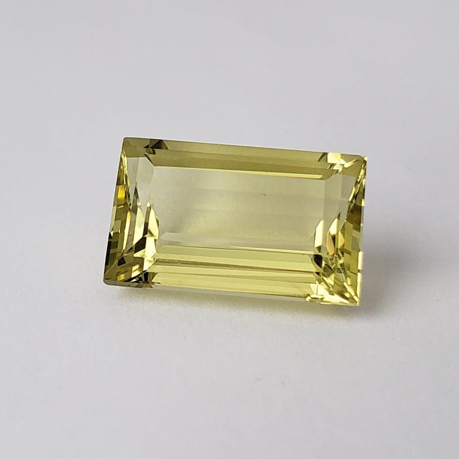  Lemon Quartz | Baguette Cut | Lime Green | 16.7x10.8mm 11.44ct 