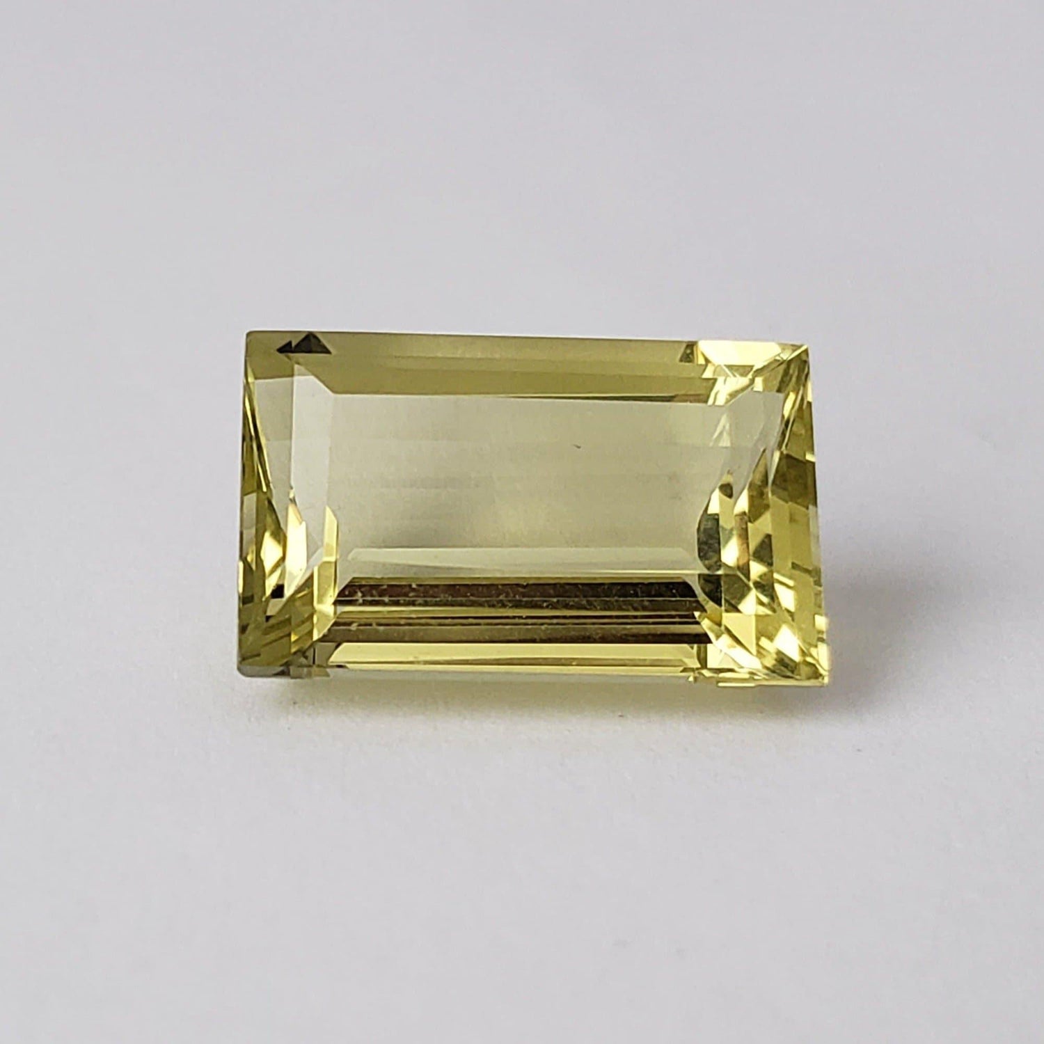  Lemon Quartz | Baguette Cut | Lime Green | 16.7x10.8mm 11.44ct 1