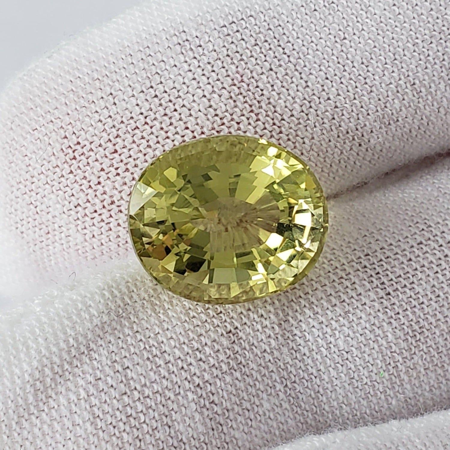  Lemon Quartz | Faceted Oval Cut | Greenish Yellow | 14x12mm 9.04ct 