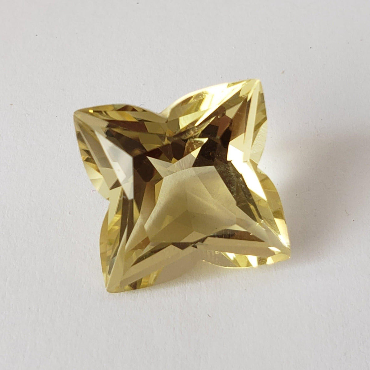  Lemon Quartz | Unheated Quartz | Concave Cut | Yellow | 17x17mm 21.7ct | Brazil 