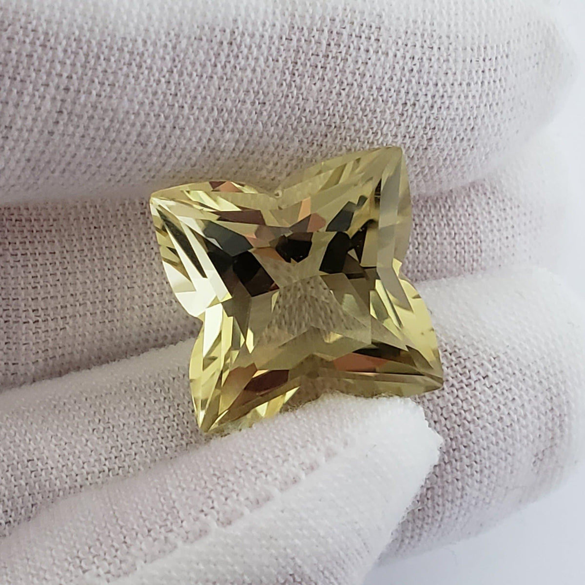  Lemon Quartz | Unheated Quartz | Concave Cut | Yellow | 17x17mm 21.7ct | Brazil 2