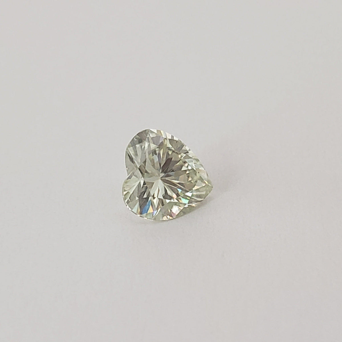 Moissanite | Heart Shape Cut | Pale Green | 6mm | SO24 4