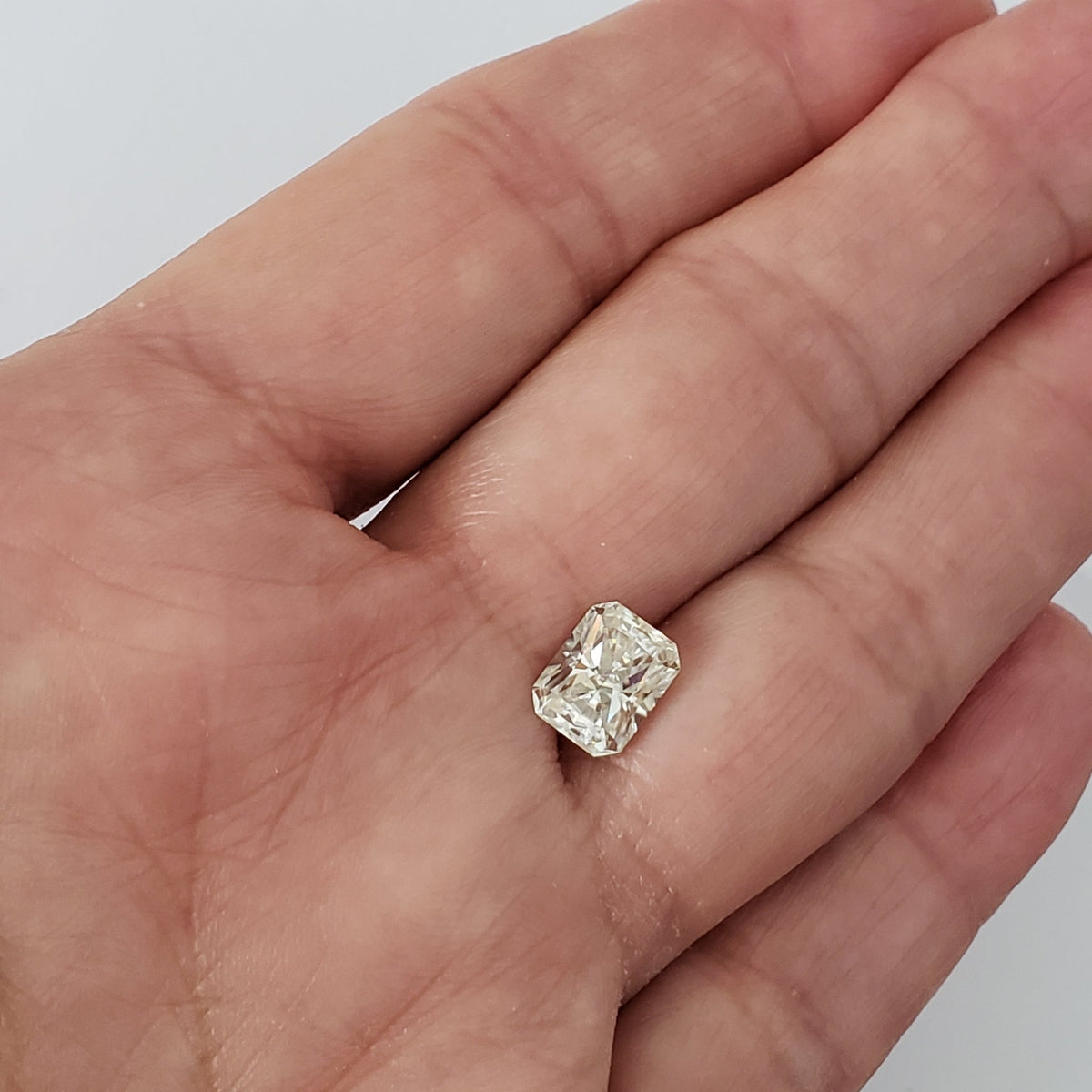  Moissanite | Octagon Cut | White | 9x7mm | SO24 8