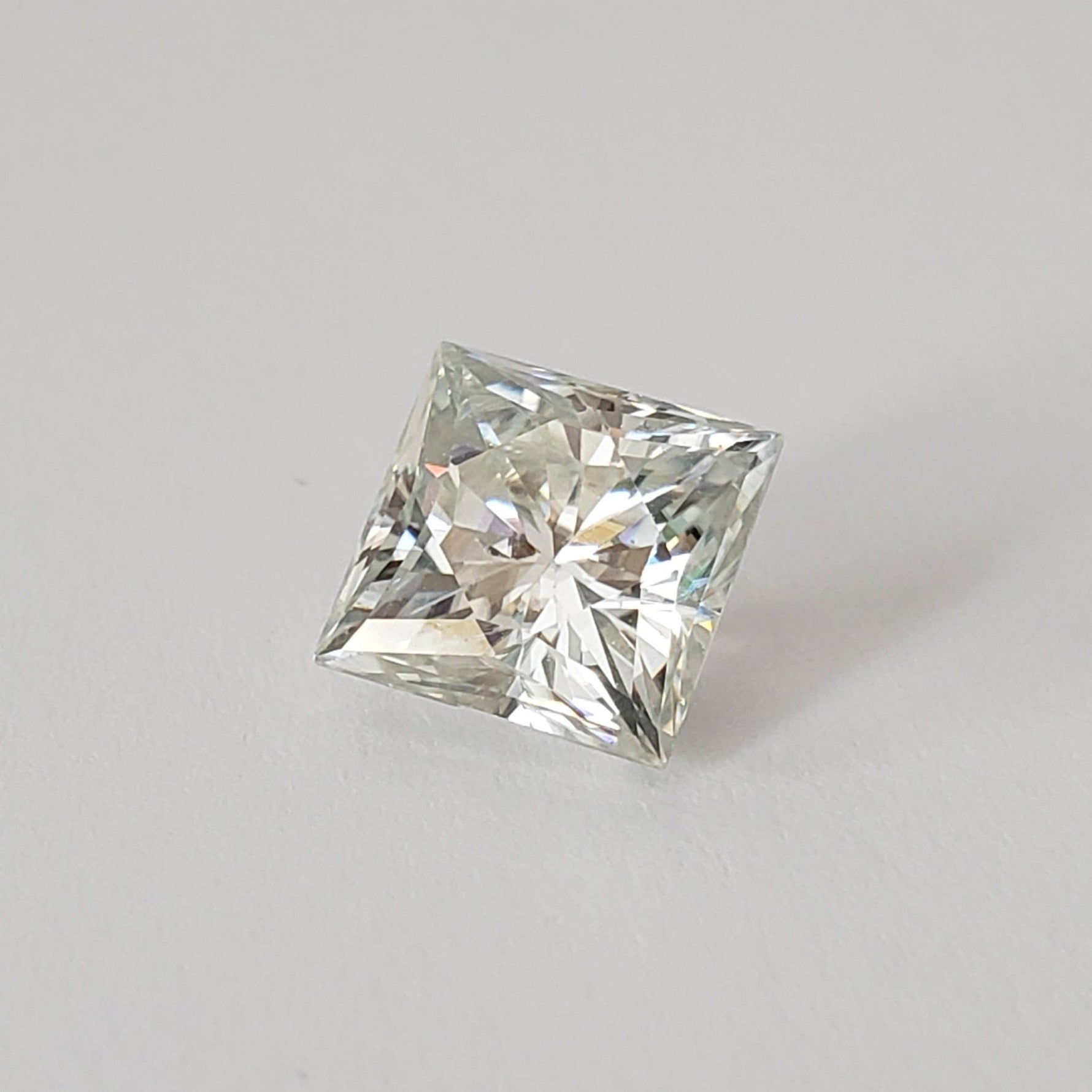  Moissanite | Princess Cut | White | 9.5mm | SO24 3