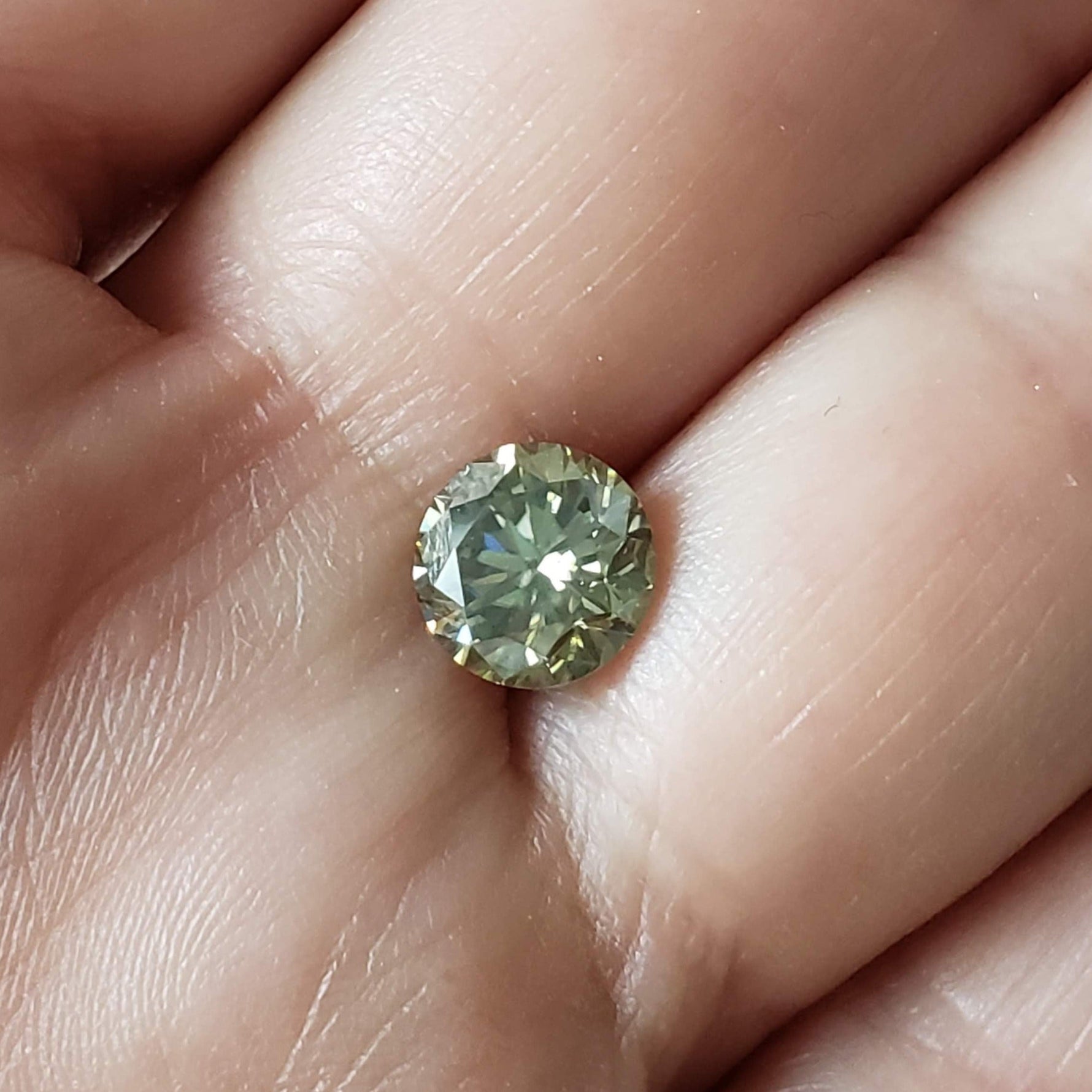  Moissanite | Round Diamond Cut | Green | 8mm | SO24 8