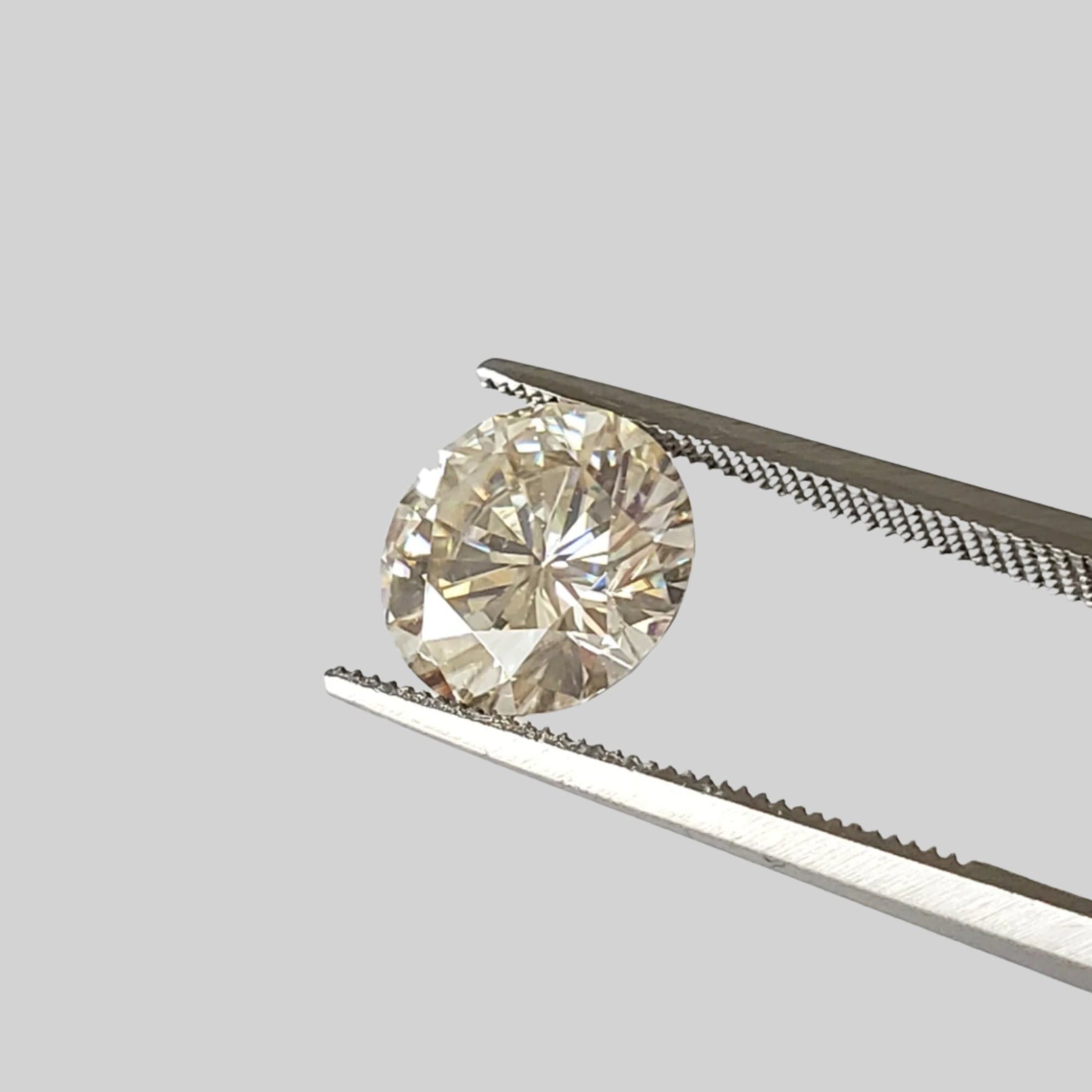  Moissanite | Round Diamond Cut | Pale Yellow | 9mm | SO24 3
