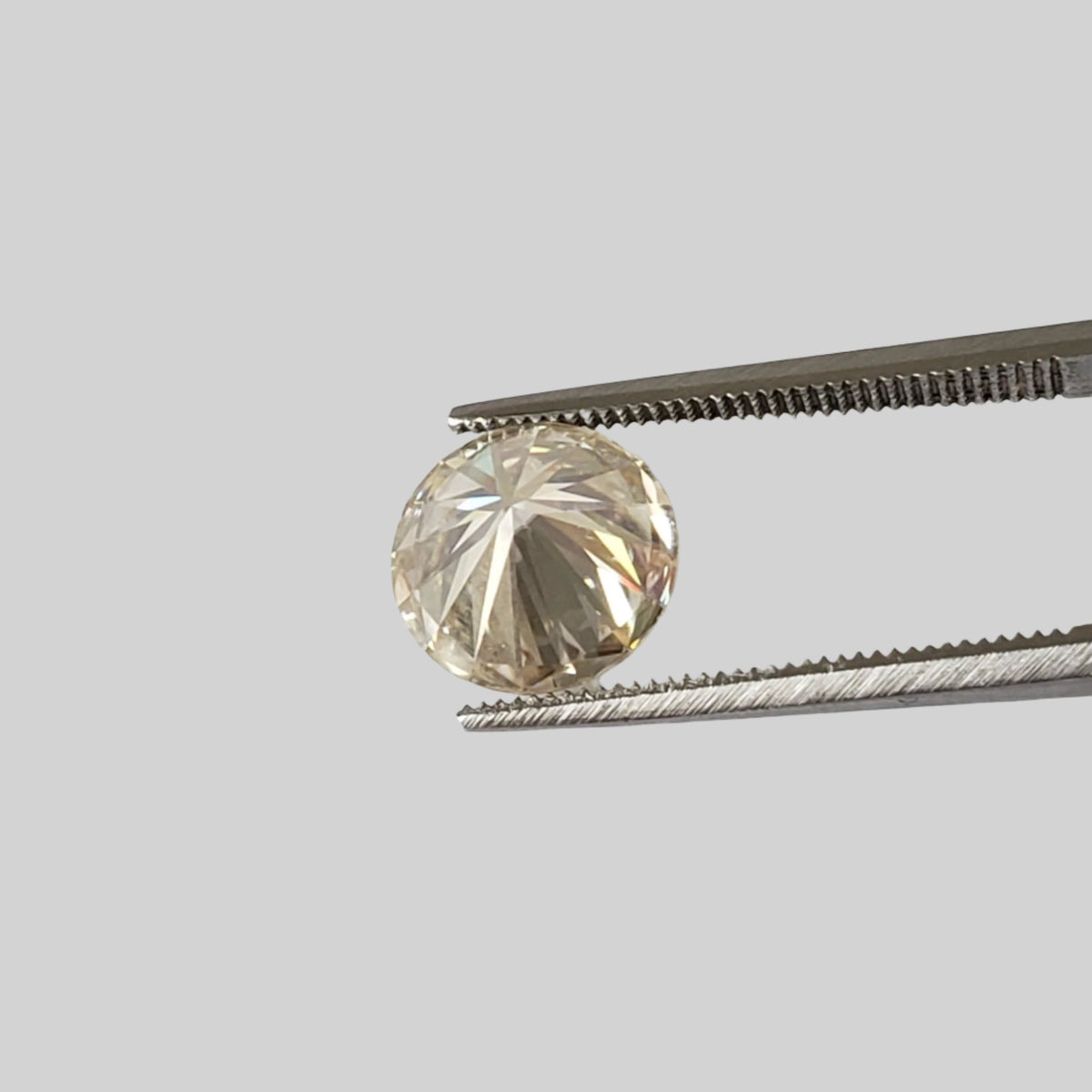  Moissanite | Round Diamond Cut | Pale Yellow | 9mm | SO24 4