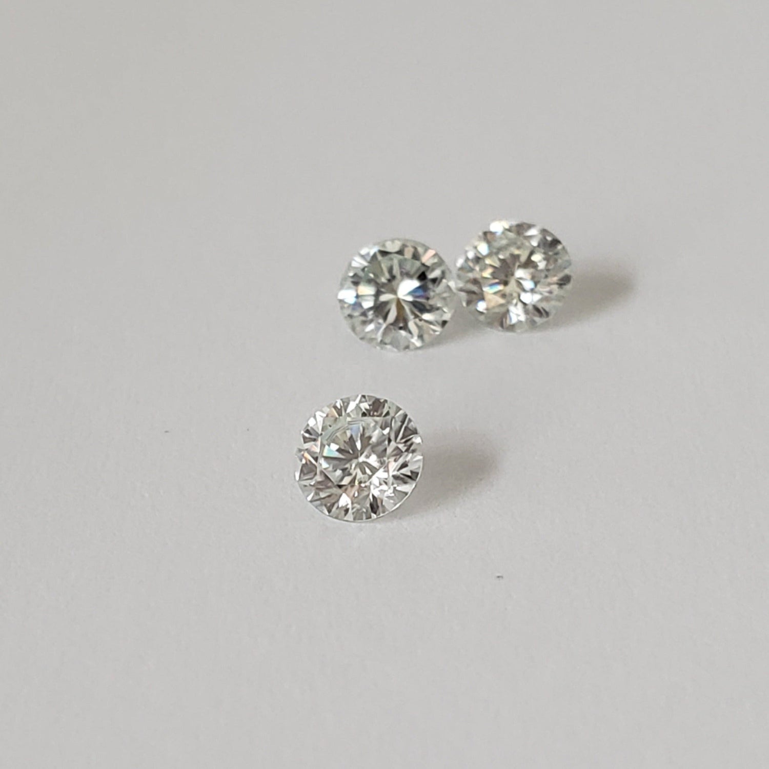  Moissanite | Round Diamond Cut | White | 4mm | SO24 1