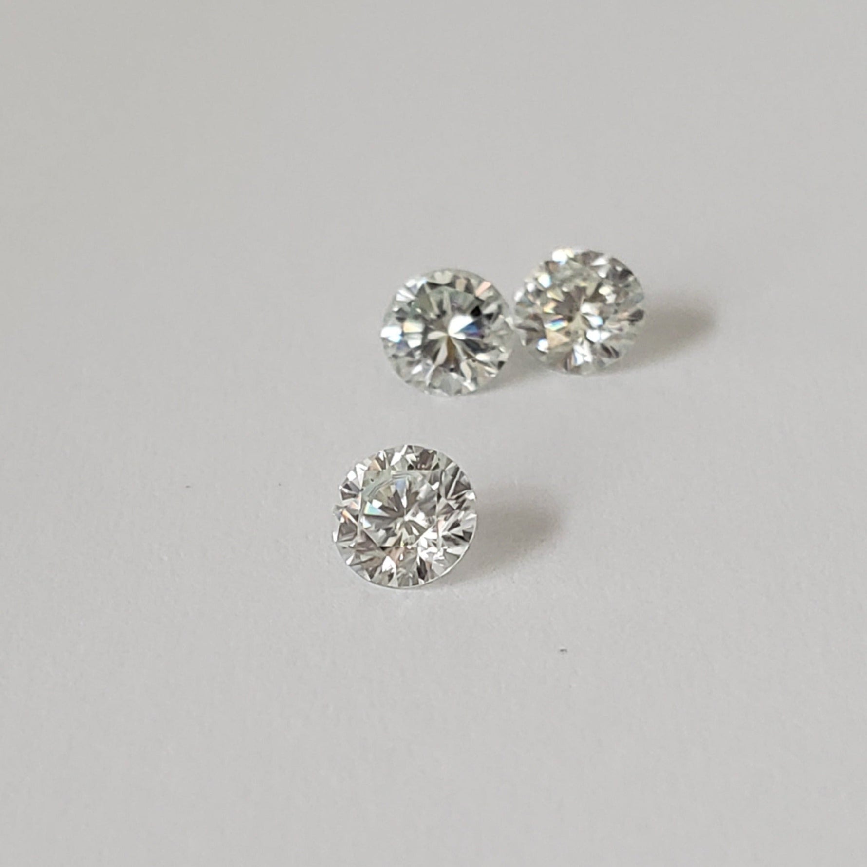  Moissanite | Round Diamond Cut | White | 4mm | SO24 1