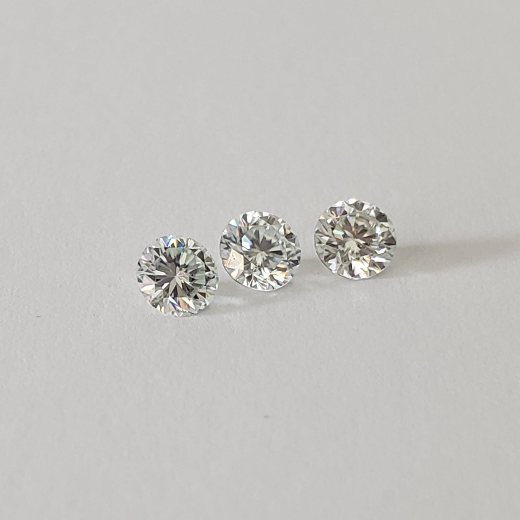  Moissanite | Round Diamond Cut | White | 4mm | SO24 3