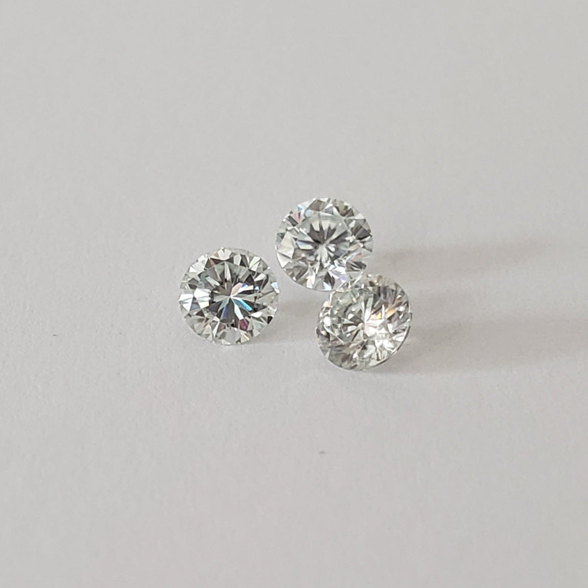  Moissanite | Round Diamond Cut | White | 4mm | SO24 4