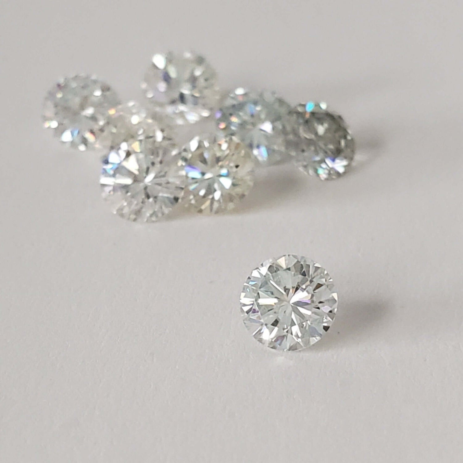  Moissanite | Round Diamond Cut | White | 5mm | SO24 