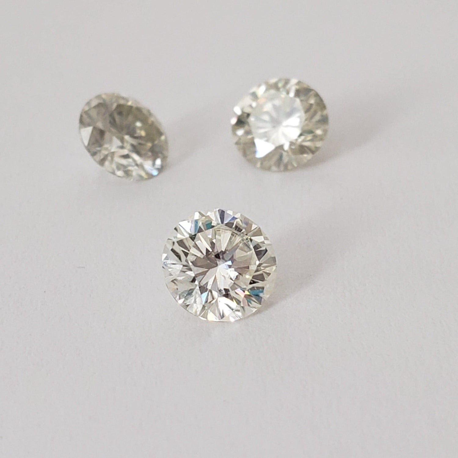  Moissanite | Round Diamond Cut | White | SO24 1