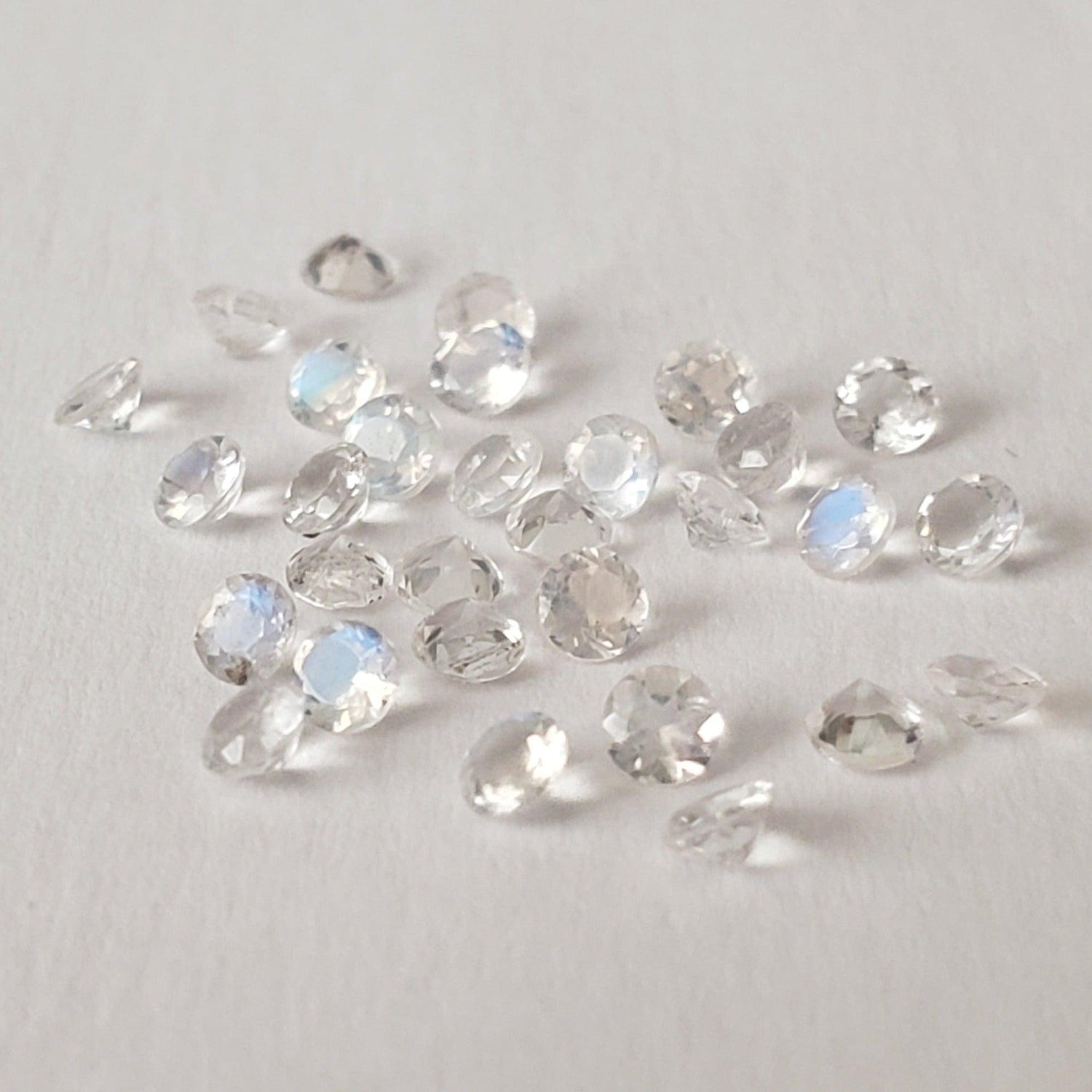  Moonstone | Round Cut | White Rainbow | 2.5mm | Sri Lanka | SO24 1