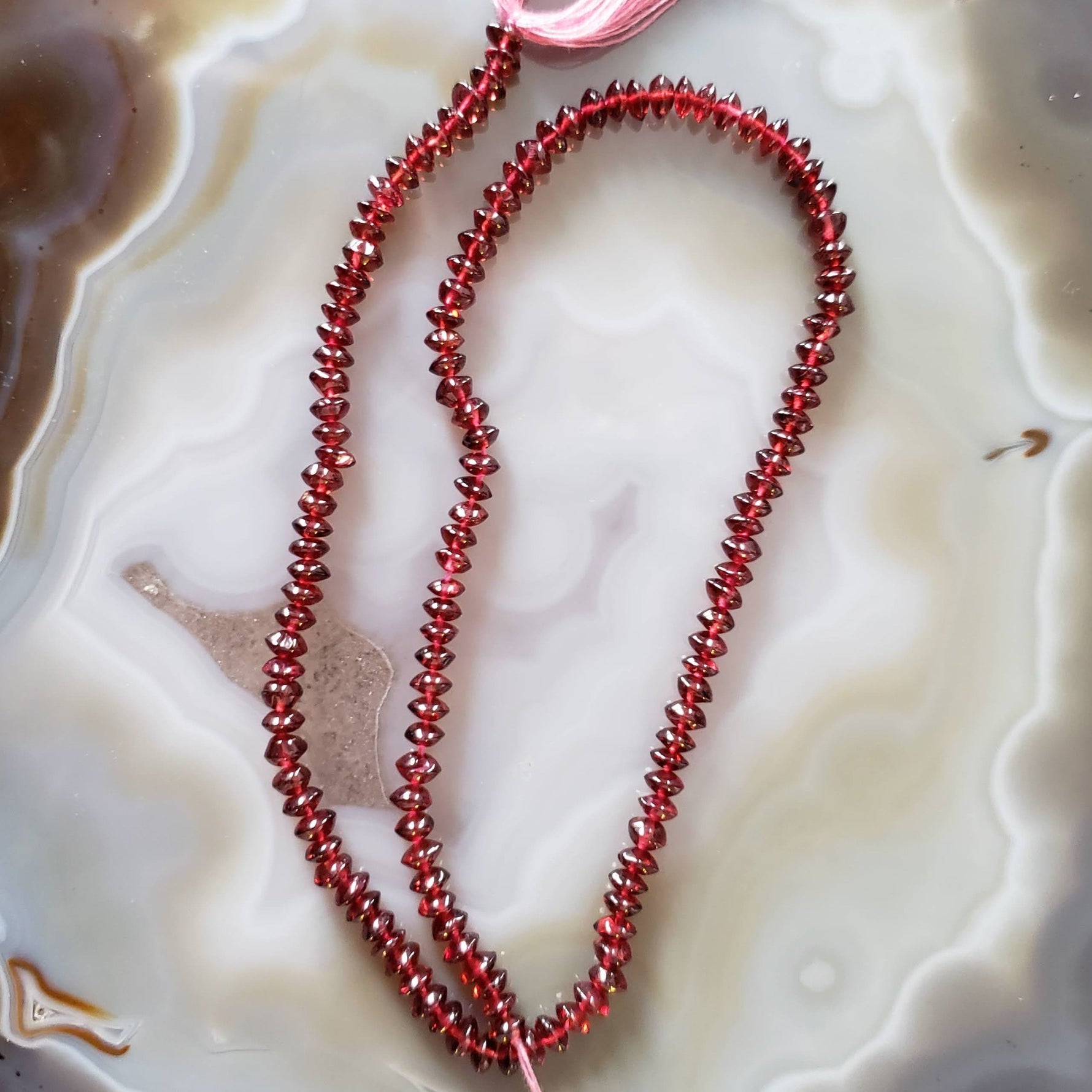  Mozambique Garnet Bead Strand | 37 cm 67 ct. | Round Button | Orange Red | SO24 