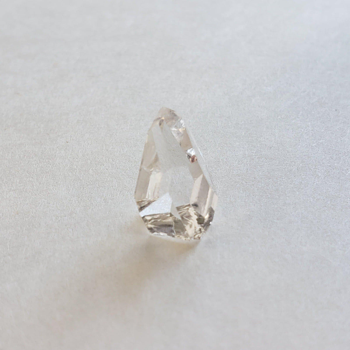  Natural Clear Quartz Point | 13mm | China | SO24 3