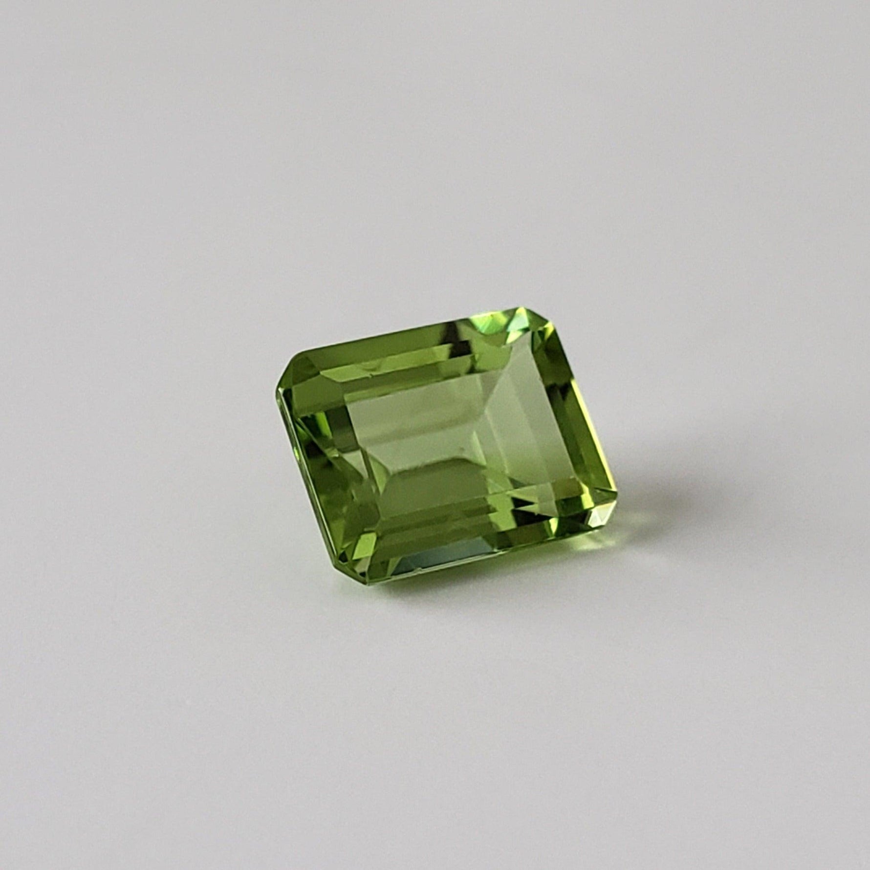  Peridot | Octagon Cut | 9x7mm 2
