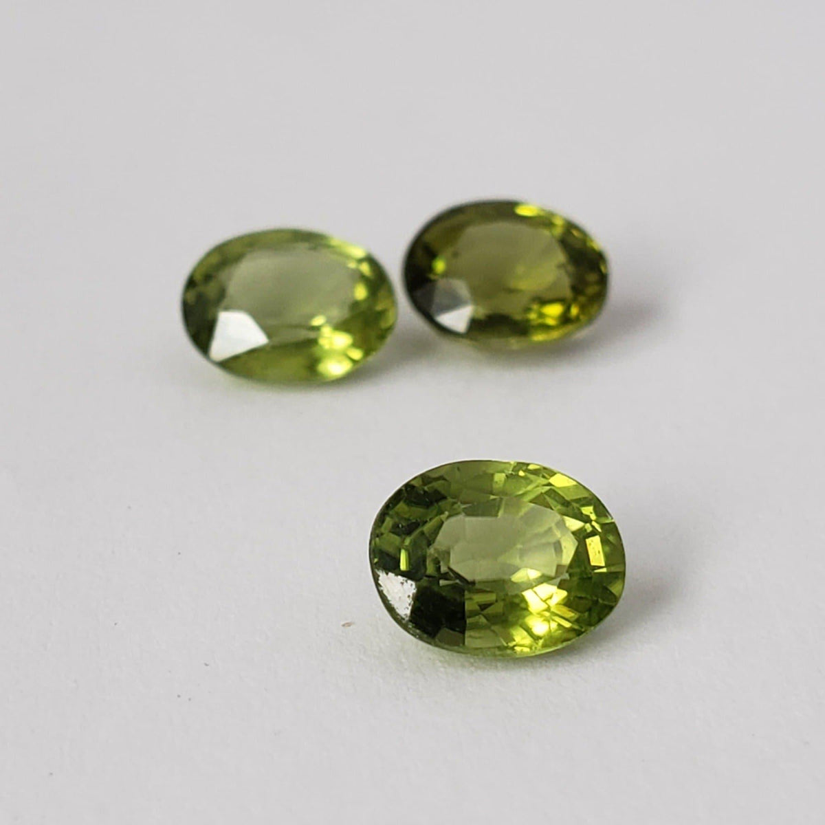  Peridot | Oval Cut | 7.5x6mm 