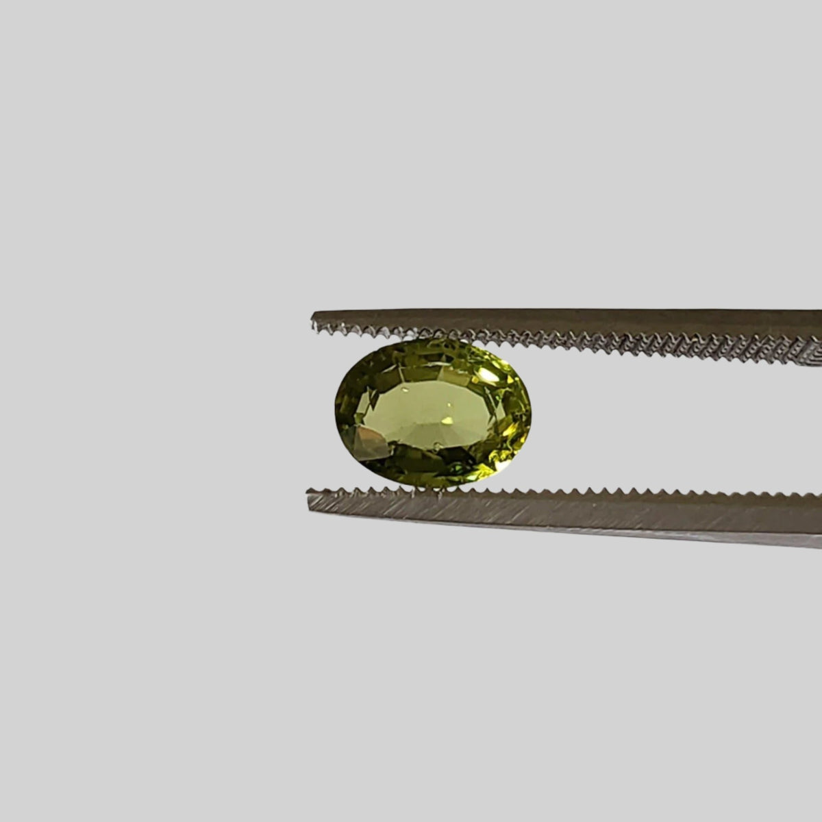  Peridot | Oval Cut | 7x6mm 