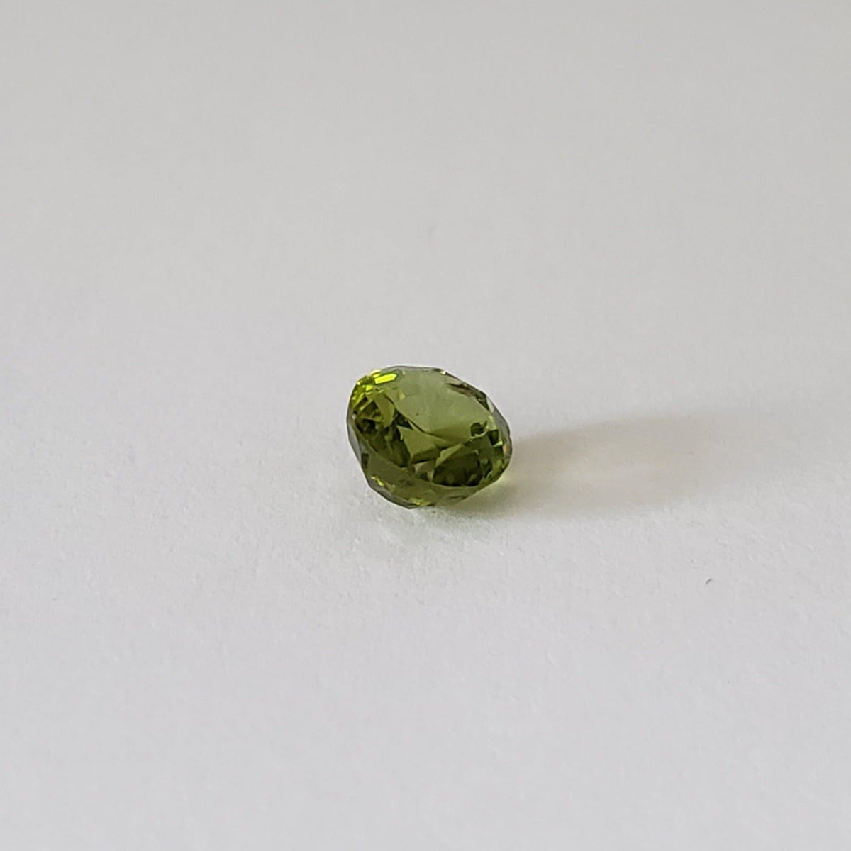  Peridot | Oval Cut | 7x6mm 2