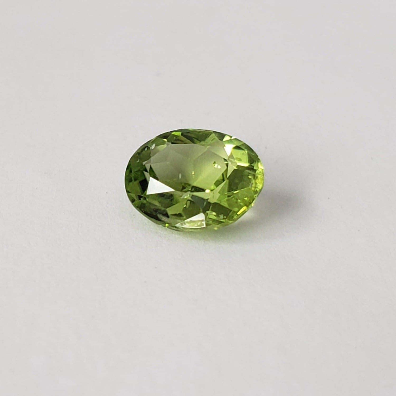  Peridot | Oval Cut | 9x7.5mm 2.20ct | SO24 