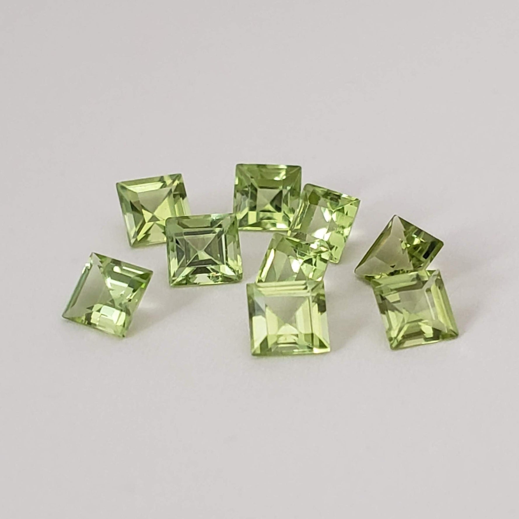  Peridot | Square Cut | 3.7mm 2