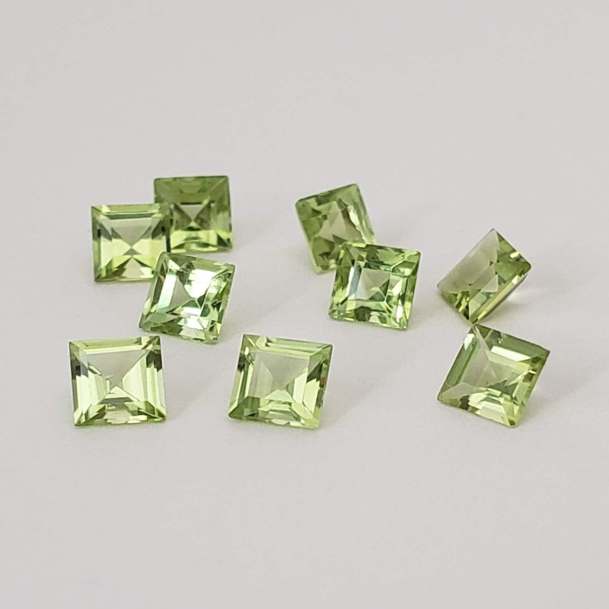  Peridot | Square Cut | 3.7mm 3