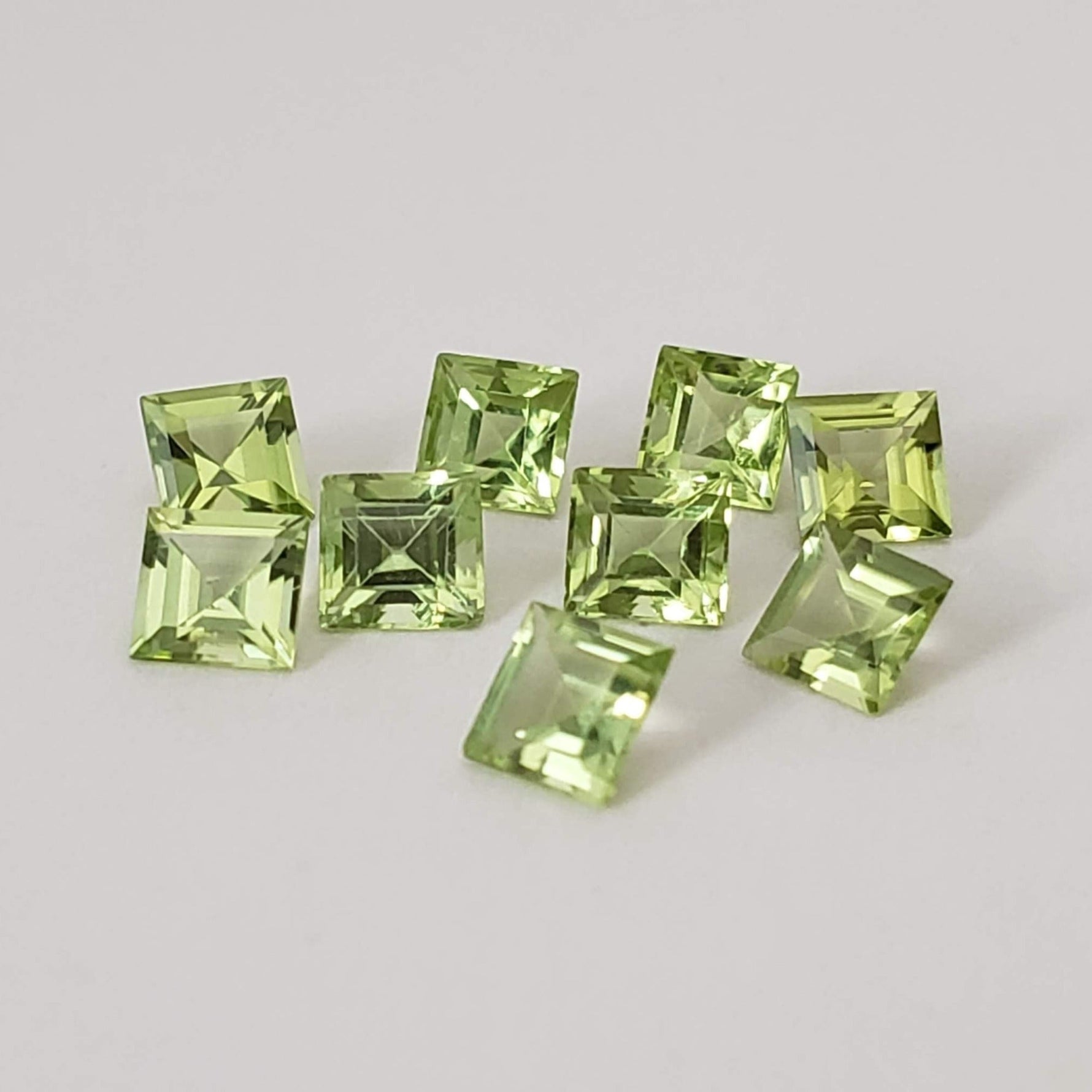 Peridot | Square Cut | 3.7mm 4