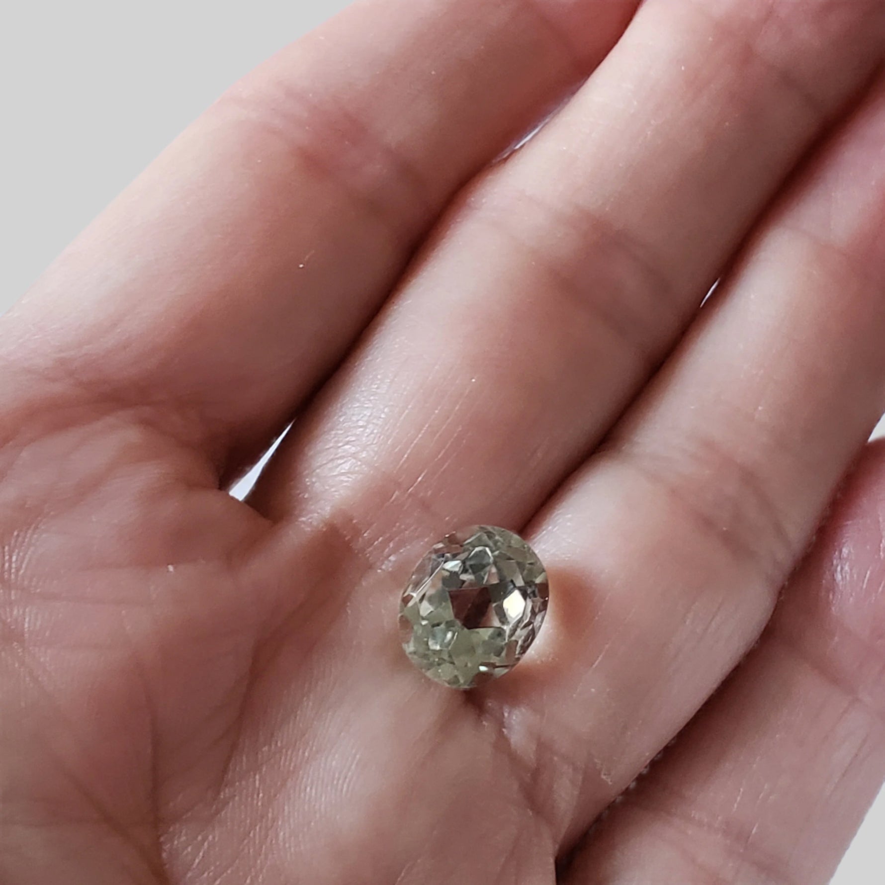  Prasiolite | Green Amethyst | Oval Cut | Light Green | 11.6x9.8mm 5.40ct | SO24 6