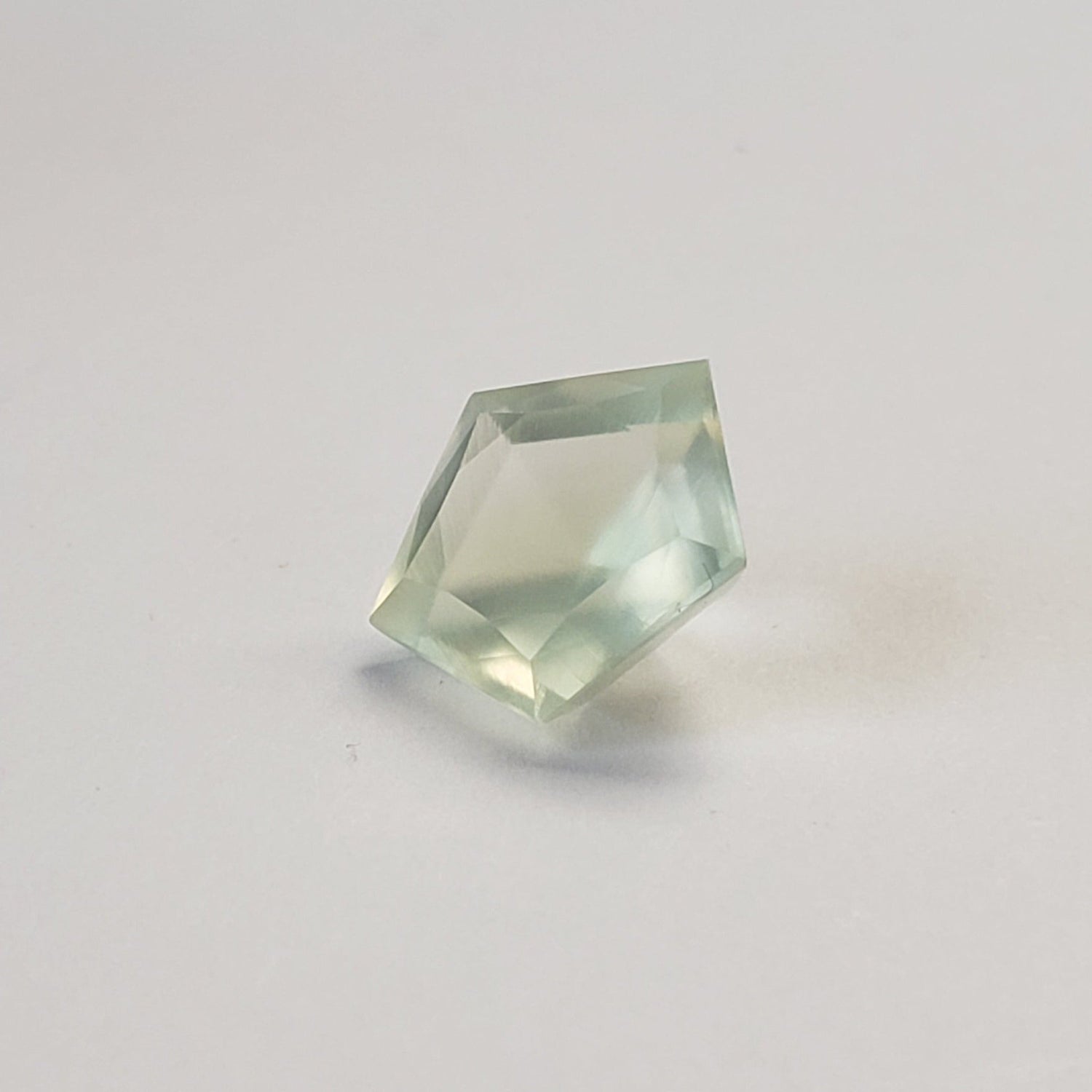  Prehnite | Pentagon Cut | Apple Green | 12mm 1