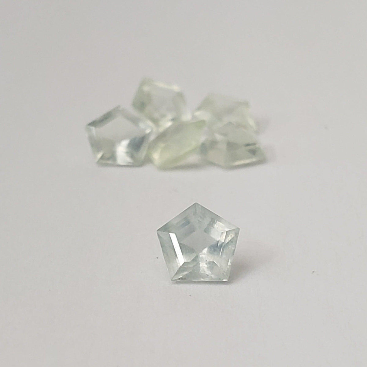  Prehnite | Pentagon Cut | Apple Green | 7mm | SO24 