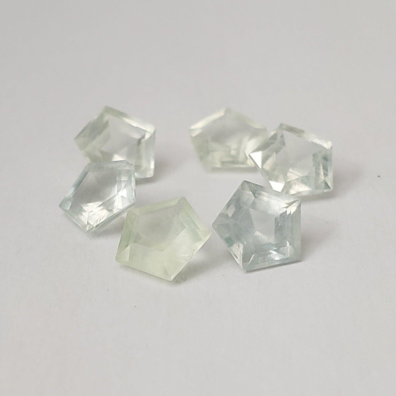 Prehnite | Pentagon Cut | Apple Green | 7mm | SO24 1