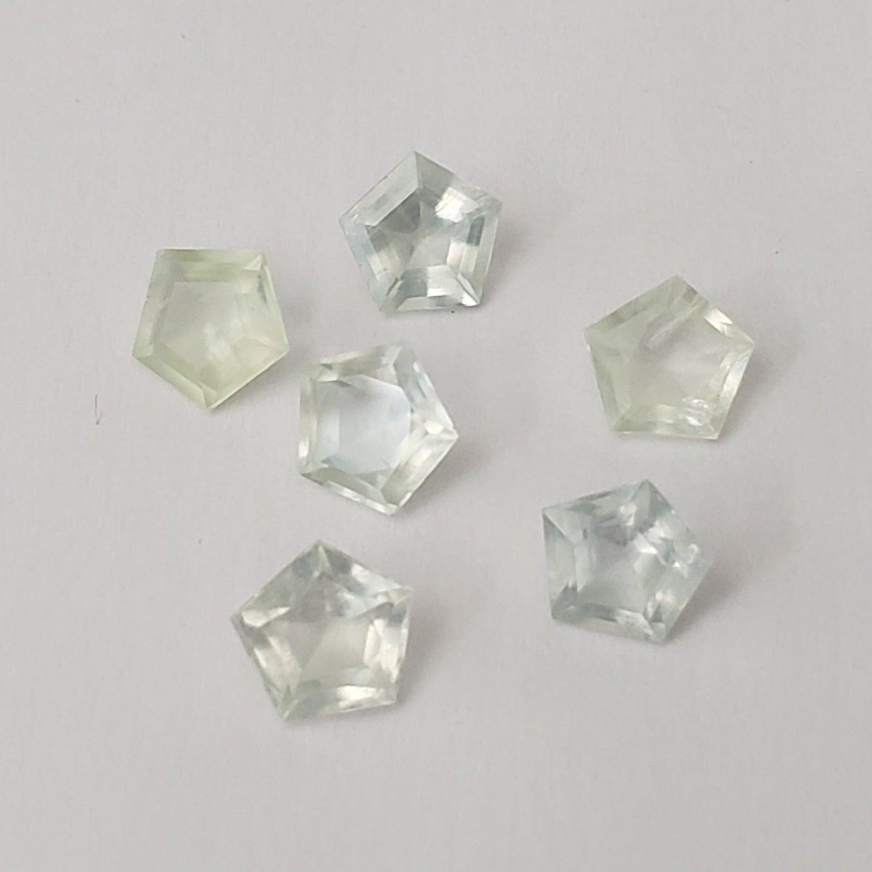  Prehnite | Pentagon Cut | Apple Green | 7mm | SO24 2