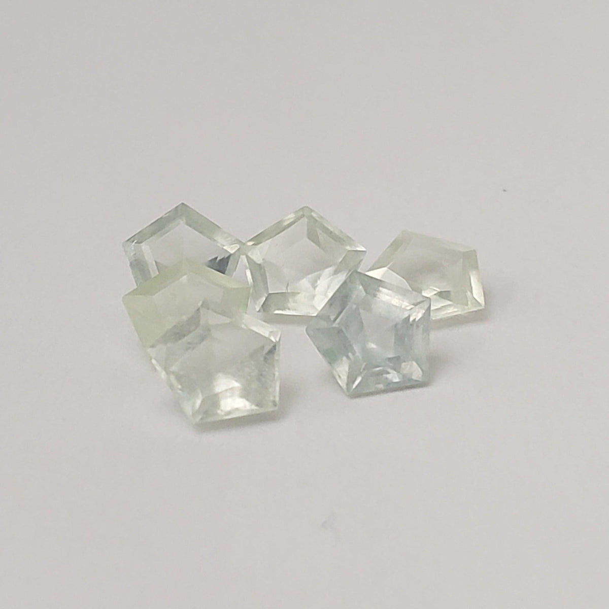  Prehnite | Pentagon Cut | Apple Green | 7mm | SO24 3