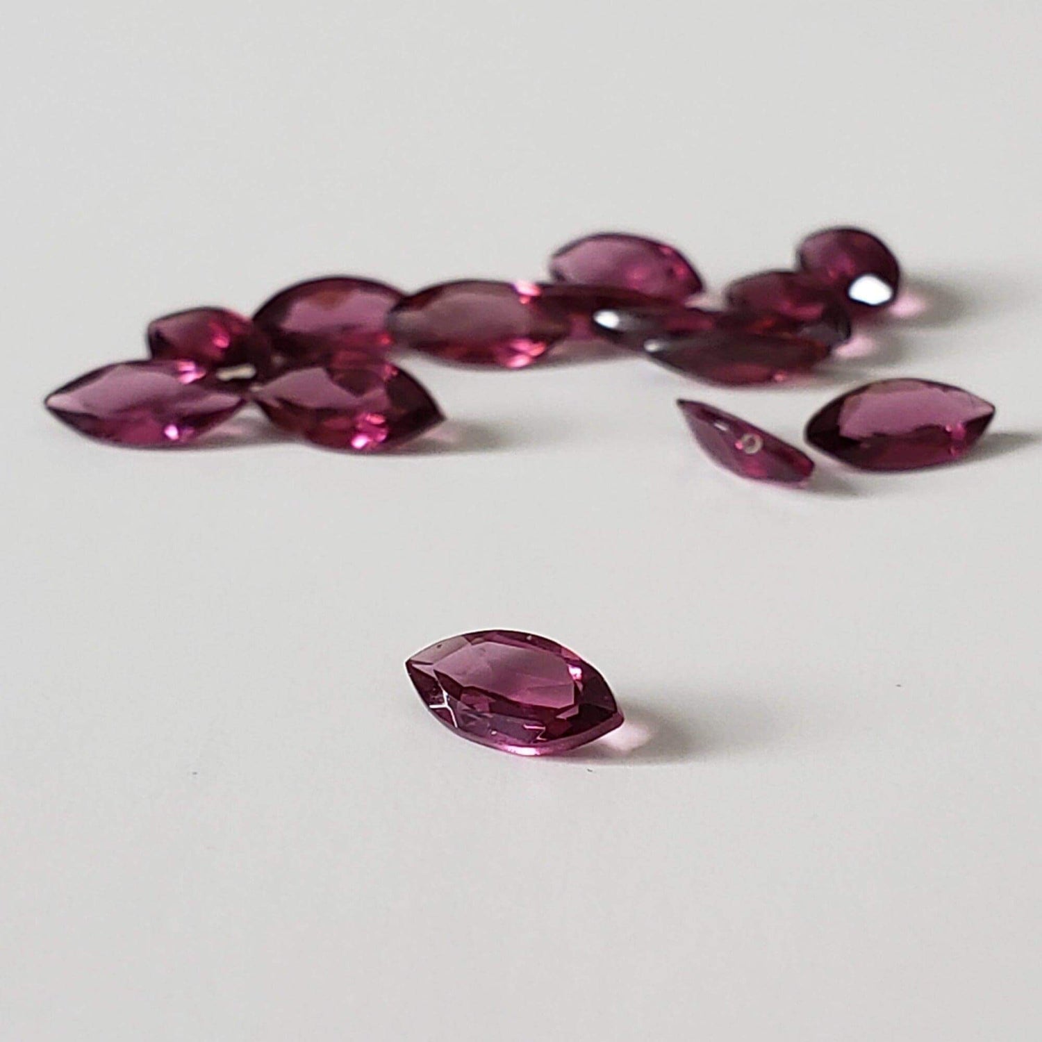  Rhodolite Garnet | Marquise Cut | Reddish Purple | 7x3.5mm 