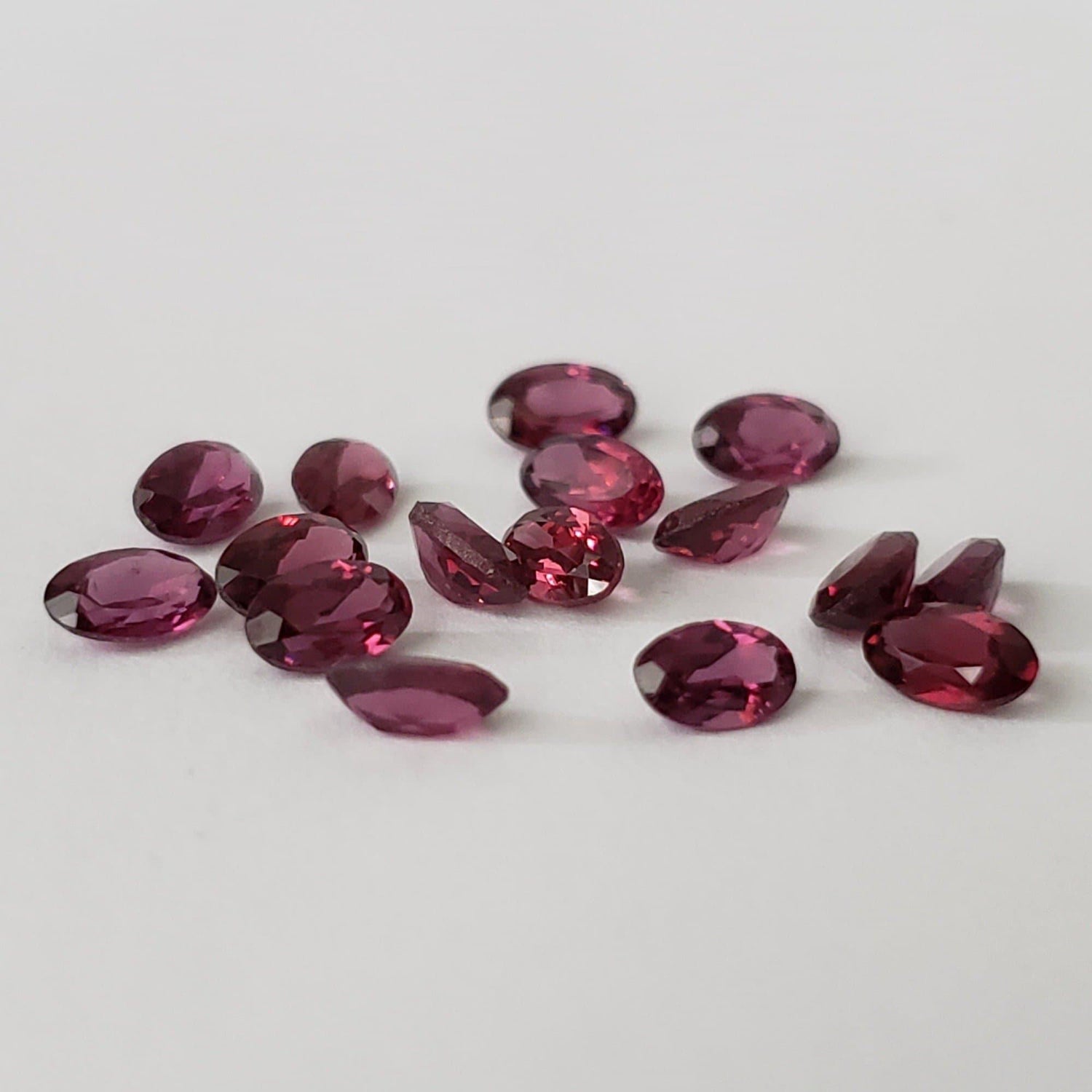  Rhodolite Garnet | Oval Cut | Purple Red | 5x3 mm 1