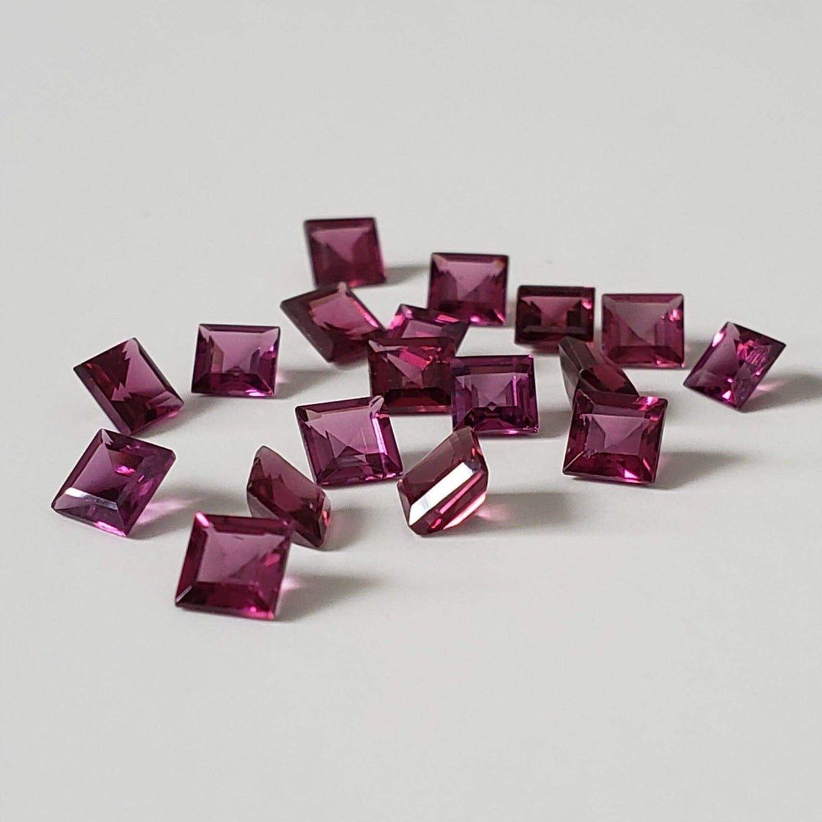  Rhodolite Garnet | Square Cut | Reddish Purple | 4mm 4