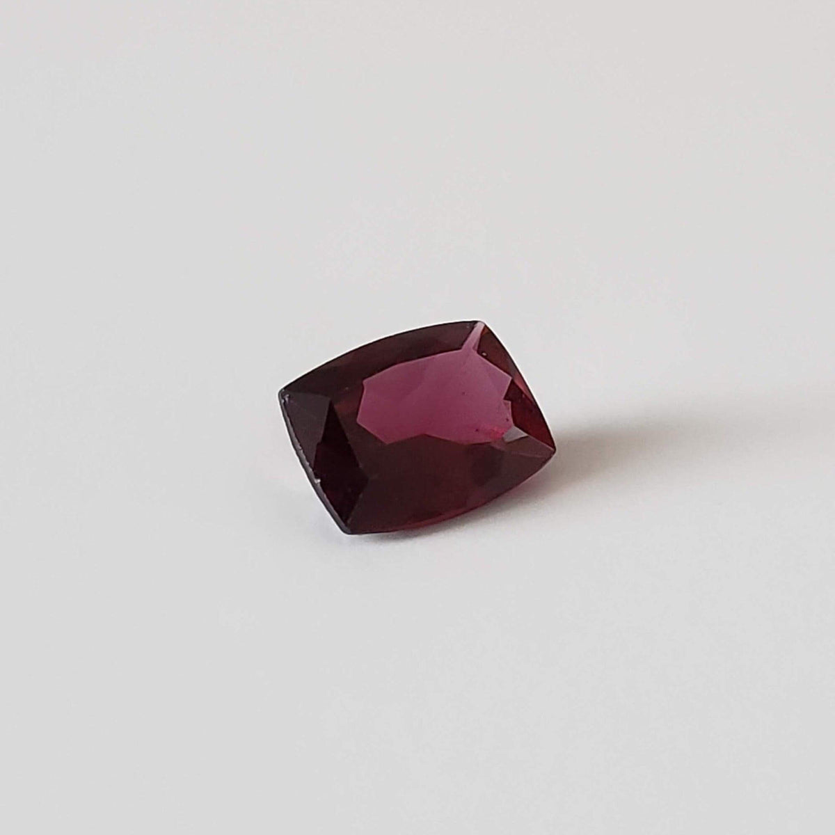  Rhodolite Garnet | Untreated Garnet | Antique Octagon Cut | Reddish Purple | 8x6mm 2