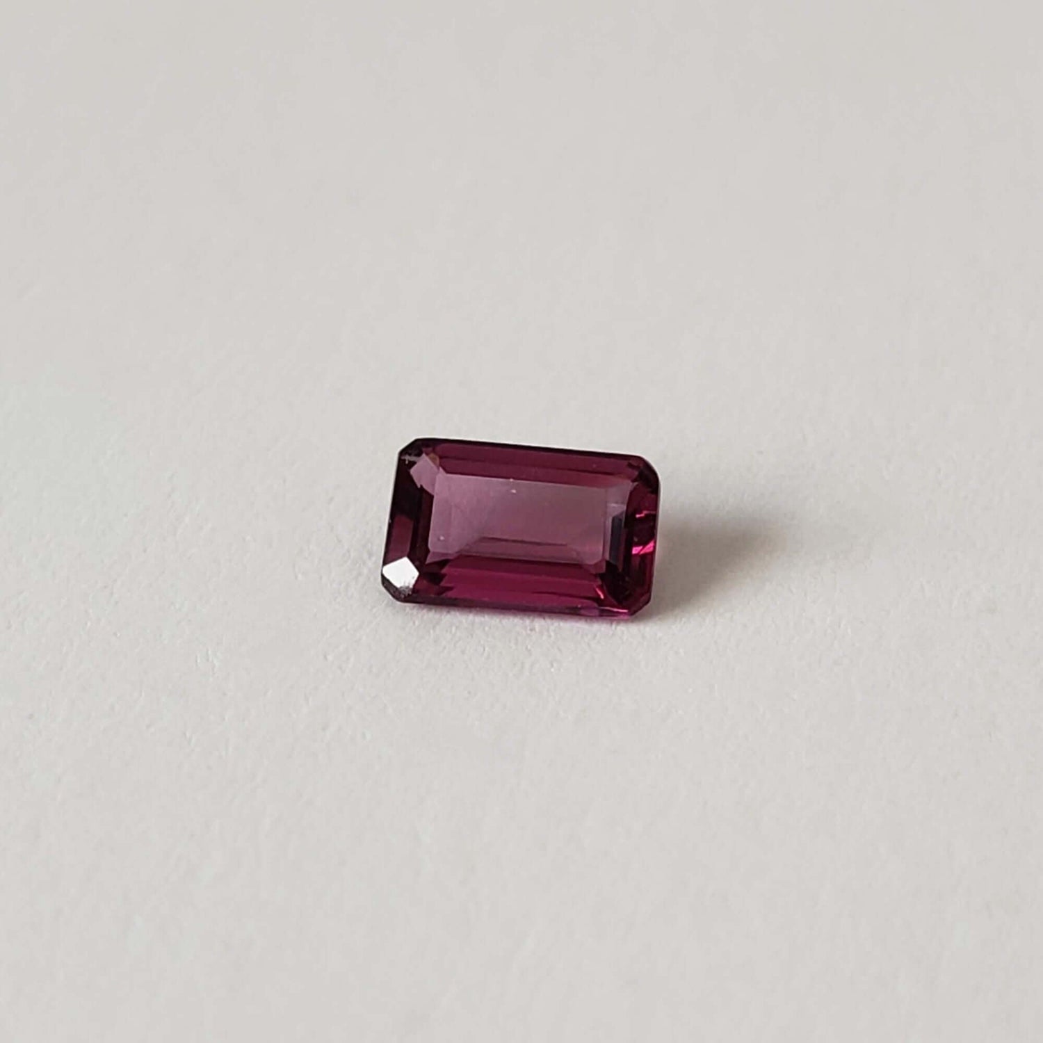 Rhodolite Garnet | Untreated Garnet | Octagon Cut | Reddish Purple | 5.9x3.8mm SO24 