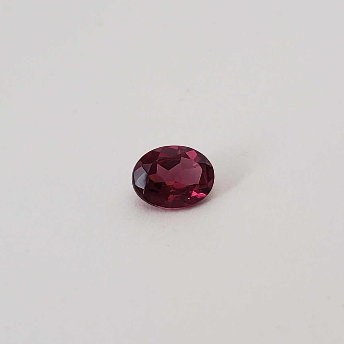  Rhodolite Garnet | Untreated Garnet | Oval Cut | Reddish Purple | 5.3x4.1mm | Tanzania 2