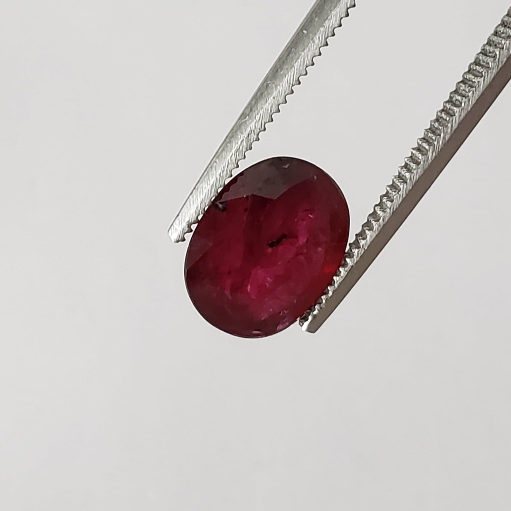  Ruby | Oval Cut | Pigeon Blood Red | 9x6.5mm 1.67ct | Madagascar | SO24 1