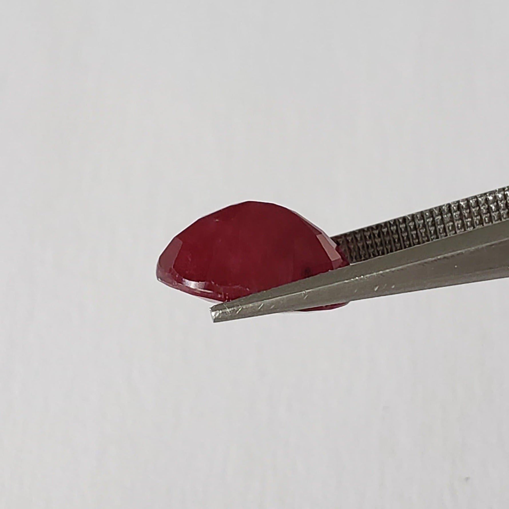  Ruby | Oval Cut | Red | 11x8.6mm 4.91ct | Madagascar | SO24 2