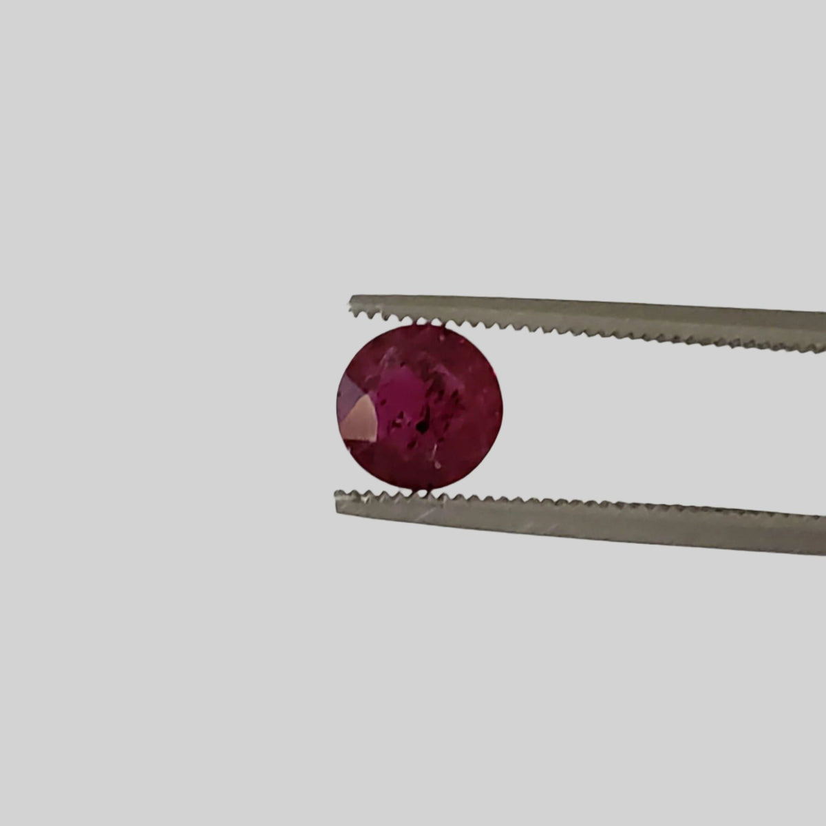  Ruby | Round Cut | Pigeon Blood Red | 6mm 0.86ct | Madagascar 
