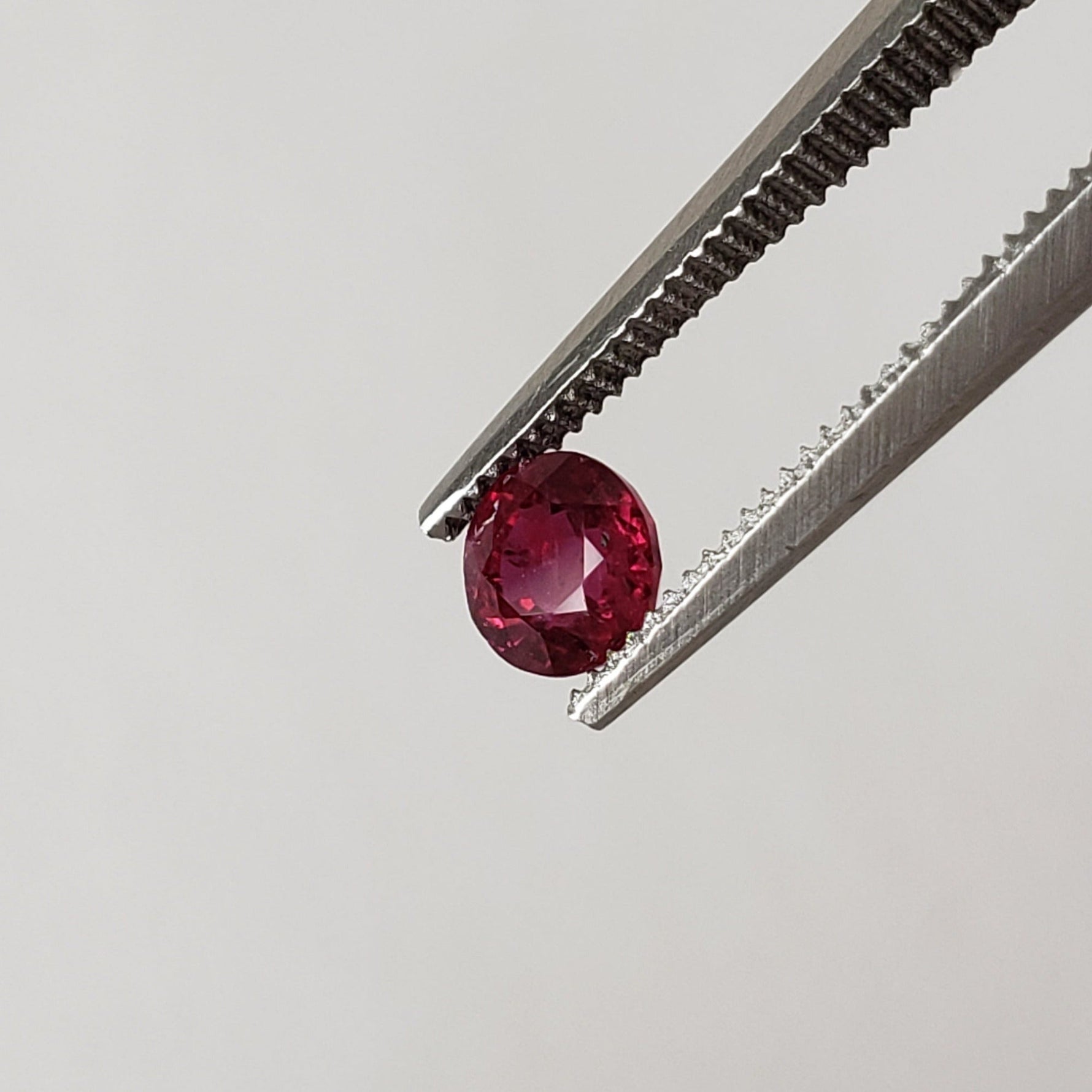  Ruby | Round Cut | Red | 4.5mm 0.45ct | Madagascar 2