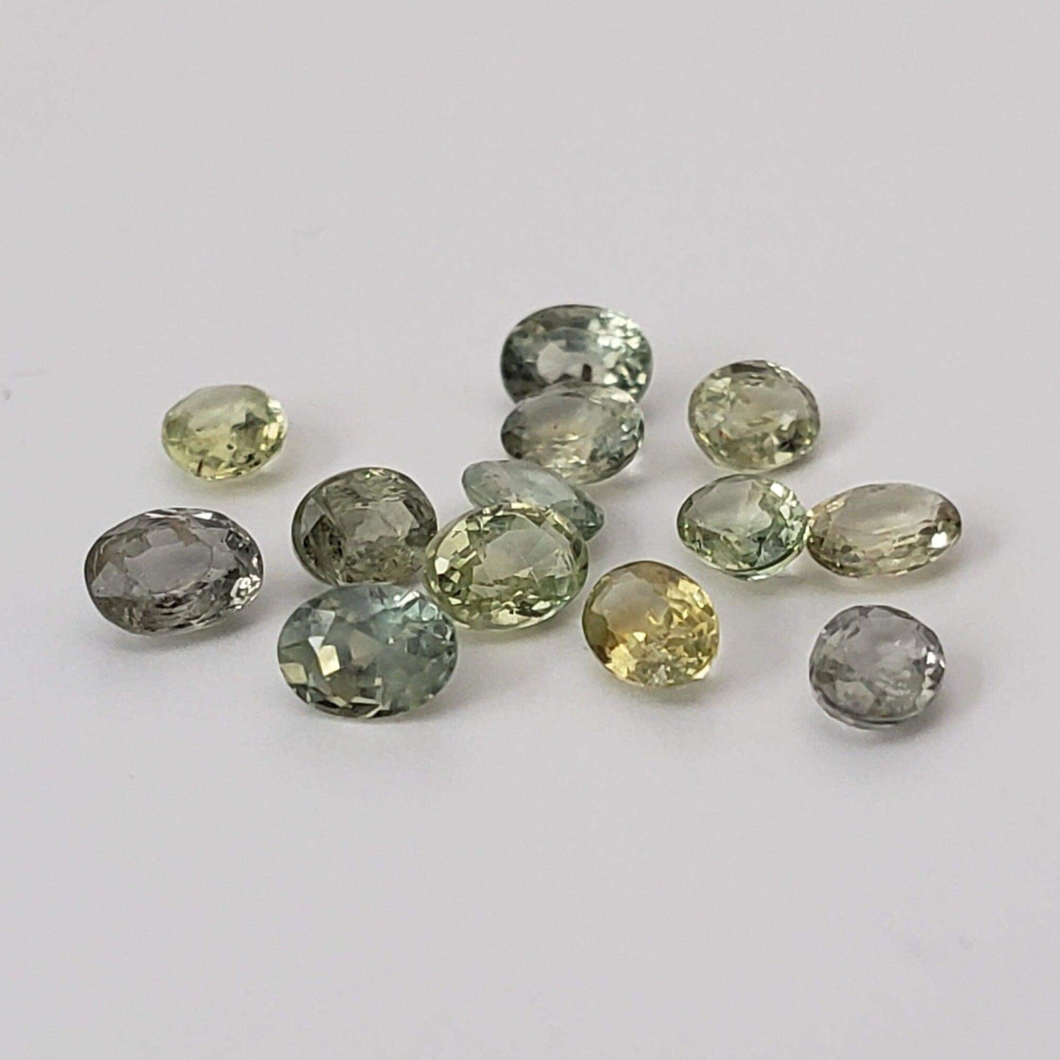  Sapphire | 13 Piece Gemstone Lot | Oval Cut | Green to Yellow | 3.6-4.0x2.6-3.0mm 2.8tcw 