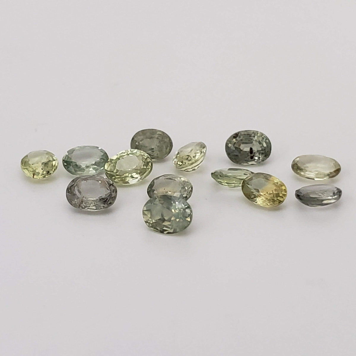  Sapphire | 13 Piece Gemstone Lot | Oval Cut | Green to Yellow | 3.6-4.0x2.6-3.0mm 2.8tcw 1