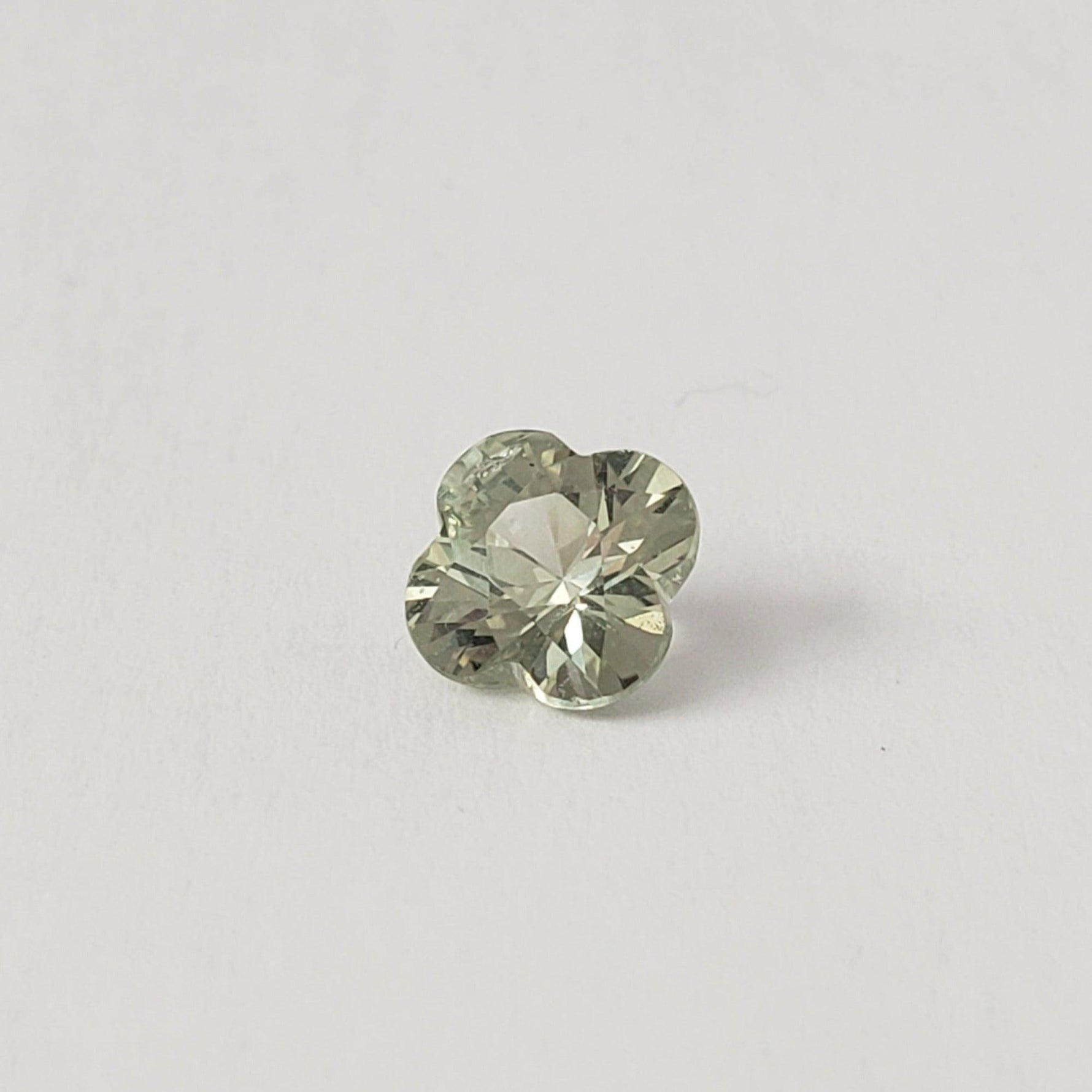  Sapphire | Flower Shape Diamond Cut | Green | 6.5mm 1.52ct | Africa 1