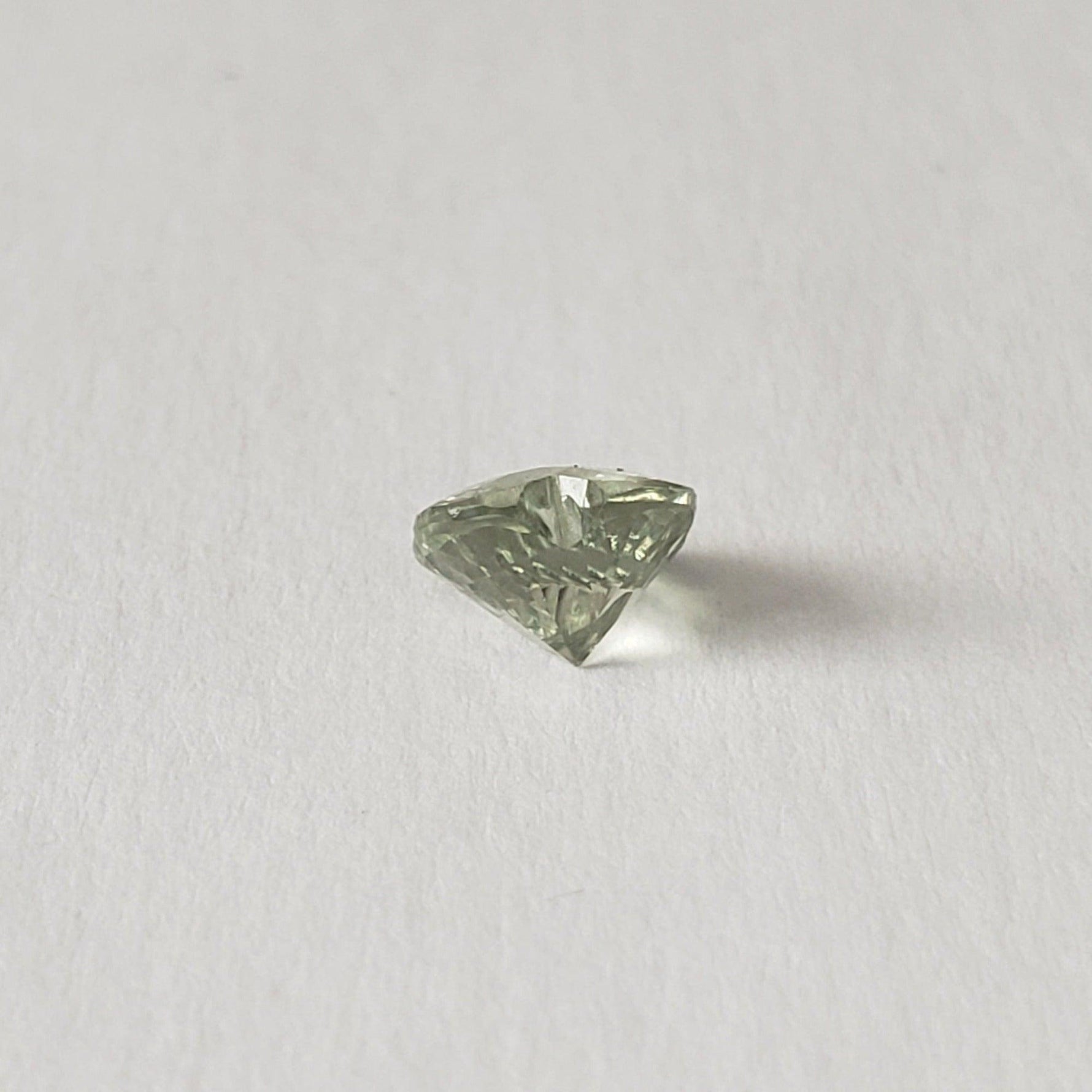  Sapphire | Flower Shape Diamond Cut | Green | 6.5mm 1.52ct | Africa 6
